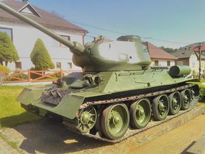Renovácia starej bojovej techniky07