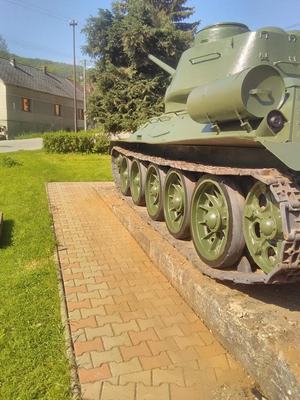 Renovácia starej bojovej techniky09